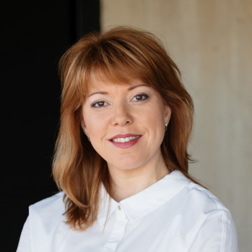 Veronika Thompson Veronika Thompson